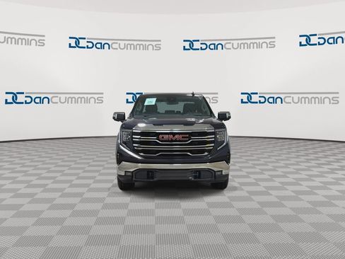 Used 2025 GMC Sierra 1500 SLT AWD/4WD image 3