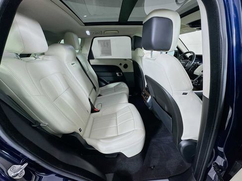 Used 2020 Land Rover Range Rover Sport HSE image 28