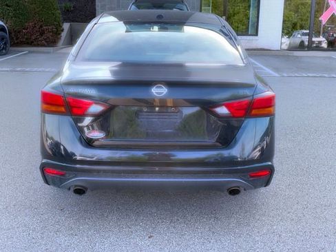 Used 2019 Nissan Altima 2.5 SR w/ SR Premium Package FWD image 4