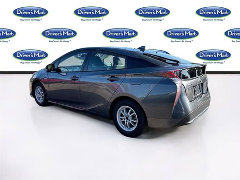 Used 2018 Toyota Prius Two w/ Prius Two Safety Plus Package FWD image 5