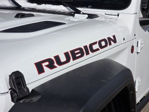 Used 2025 Jeep Gladiator Rubicon w/ Convenience Group image 7