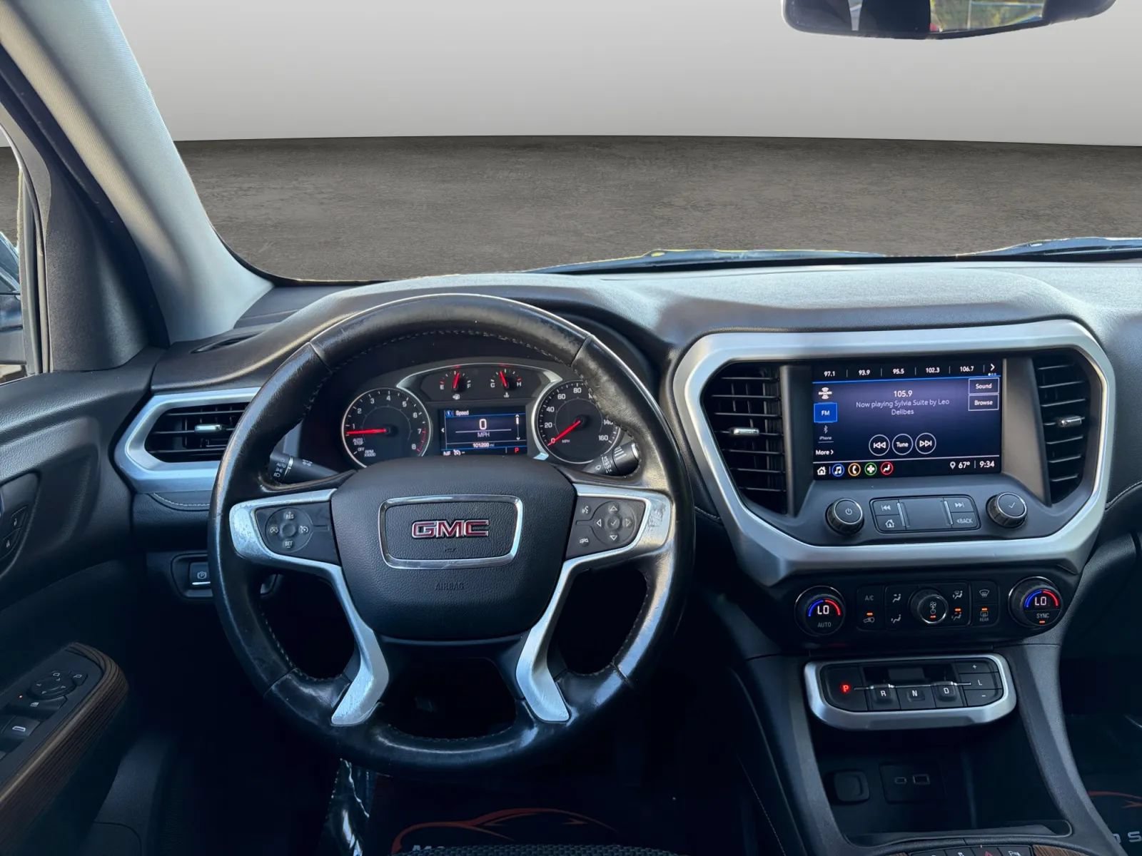 Used 2020 GMC Acadia SLE AWD/4WD image 28