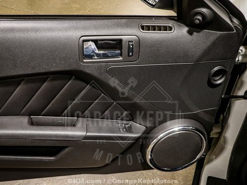 Used 2010 Ford Mustang GT RWD image 99