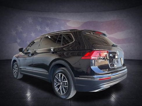 Used 2020 Volkswagen Tiguan SE FWD image 3