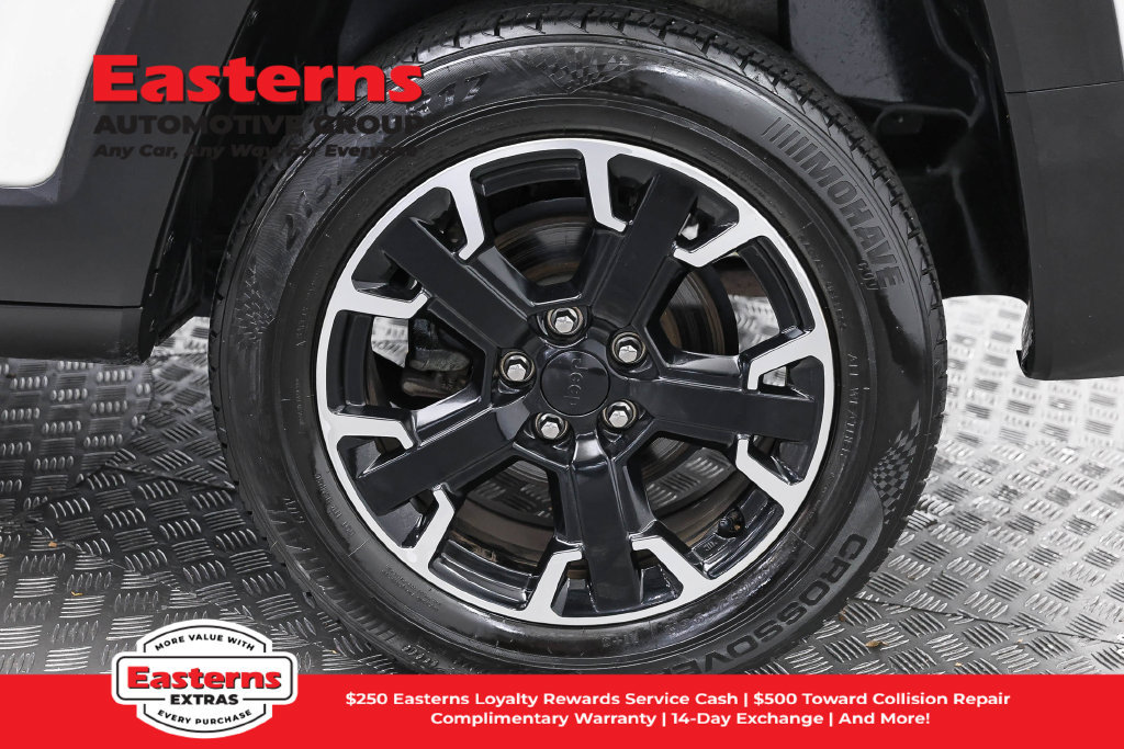 Used 2023 Jeep Renegade Trailhawk AWD/4WD image 34