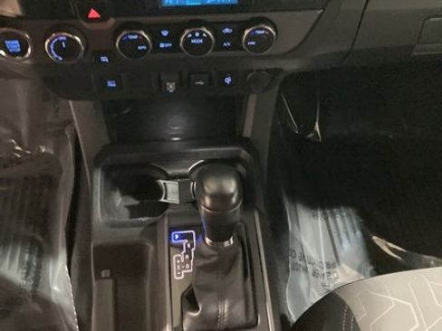 Used 2023 Toyota Tacoma TRD Sport image 16