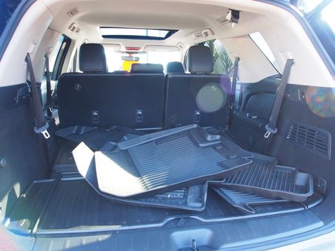 Used 2023 Nissan Pathfinder Platinum w/ Black Appearance Package image 16