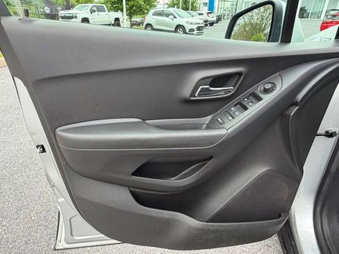 Certified 2017 Chevrolet Trax LS AWD/4WD image 18