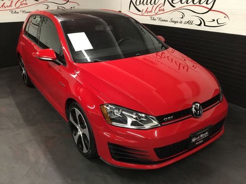 Used 2015 Volkswagen GTI SE w/ Lighting Package (SEL) image 2