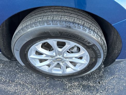 Used 2020 Chevrolet Equinox LT w/ Driver Convenience Package image 13