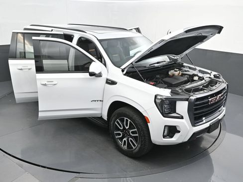 Used 2024 GMC Yukon XL AT4 AWD/4WD image 57