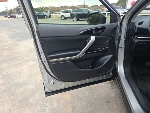 Used 2023 Mitsubishi Eclipse Cross LE image 33