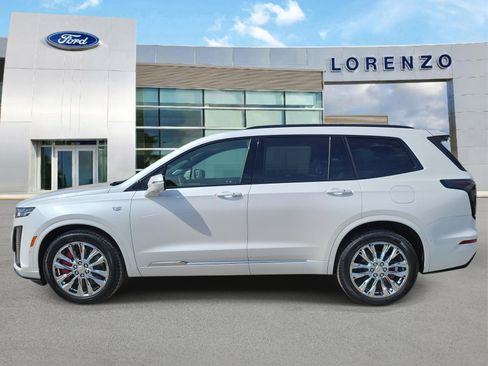 Used 2023 Cadillac XT6 Sport w/ Technology Package AWD/4WD image 8