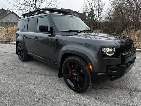 Used 2023 Land Rover Defender 110 X image 3