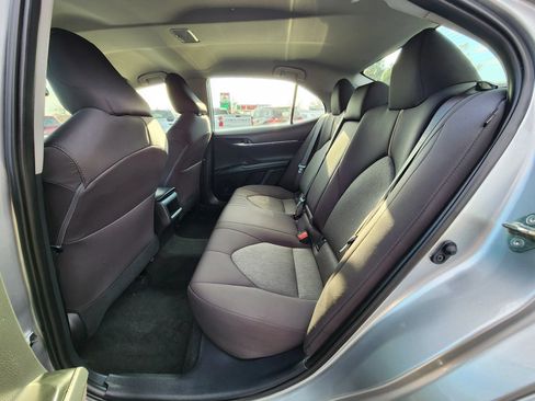 Used 2020 Toyota Camry LE FWD image 18