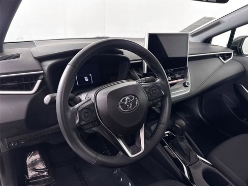 Used 2025 Toyota Corolla SE image 13