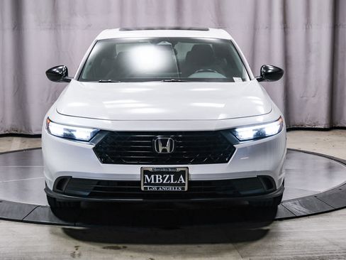Used 2023 Honda Accord Sport image 6
