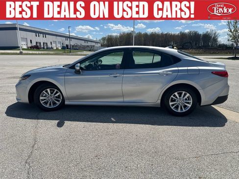 Used 2025 Toyota Camry LE FWD image 7