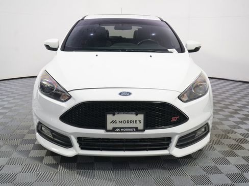 Used 2018 Ford Focus ST w/ Equipment Group 401A FWD image 10