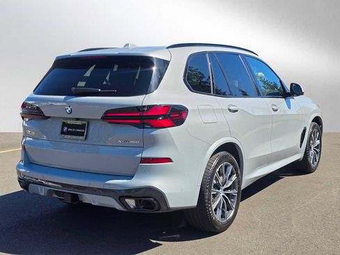Used 2026 BMW X5 xDrive40i w/ M Sport Package AWD/4WD image 3