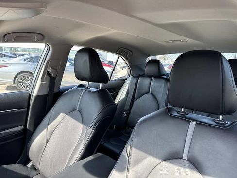 Used 2020 Toyota Camry XSE image 31