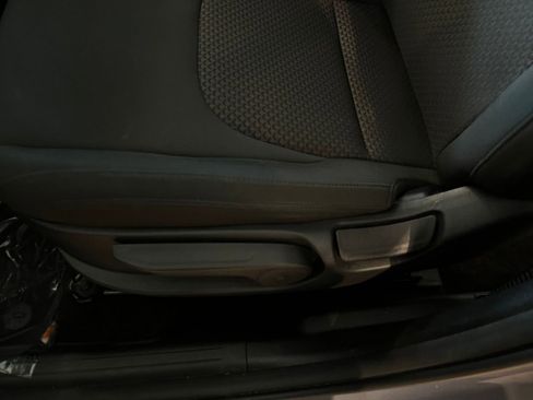 Used 2025 Kia Sportage LX FWD image 22