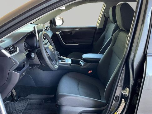 Used 2024 Toyota RAV4 LE image 21