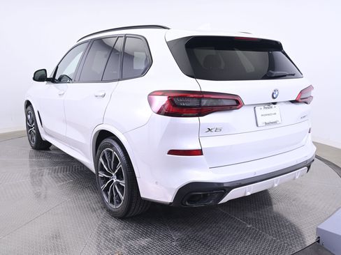 Used 2020 BMW X5 xDrive40i w/ M Sport Package image 3