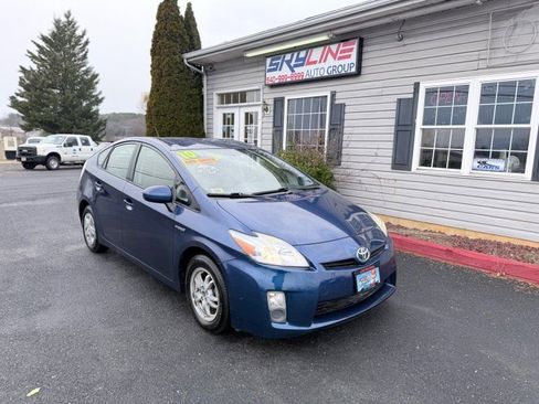 Used 2010 Toyota Prius Five image 2