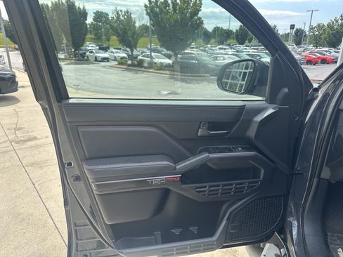 Used 2024 Toyota Tacoma TRD Pro AWD/4WD image 12