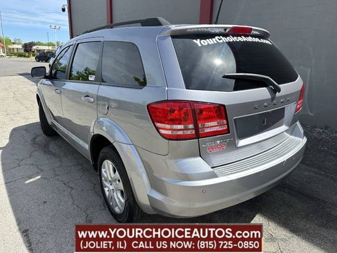 Used 2020 Dodge Journey SE FWD image 3