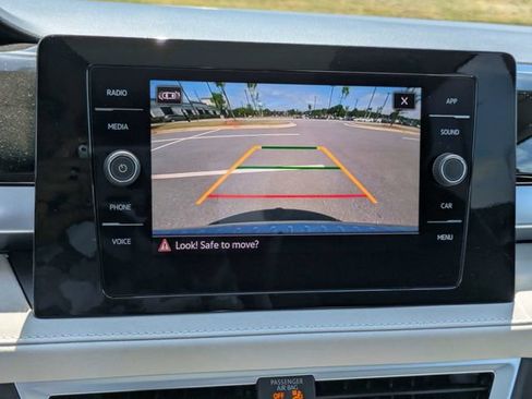 New 2026 Volkswagen Taos SE FWD image 22