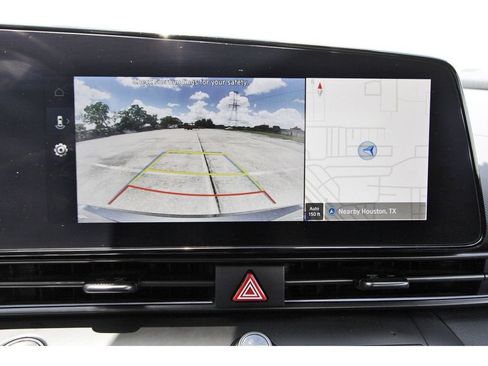 Used 2025 Hyundai Elantra SEL FWD image 23