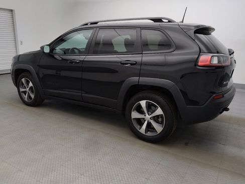 Used 2020 Jeep Cherokee Latitude w/ Quick Order Package 26F North AWD/4WD image 3