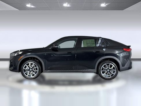 New 2026 BMW X2 xDrive28i w/ Convenience Package AWD/4WD image 2