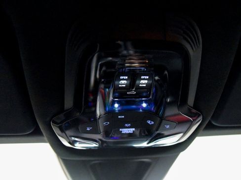 Used 2024 Alfa Romeo Tonale Ti w/ Premium Interior Package image 32