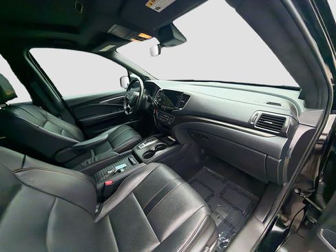 Certified 2023 Honda Passport TrailSport image 33