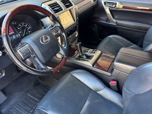 Used 2018 Lexus GX 460 Luxury w/ Preferred Accessory Package AWD/4WD image 11