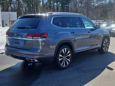 Used 2023 Volkswagen Atlas SEL Premium image 2