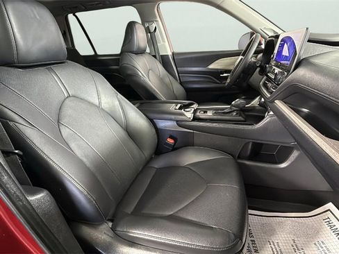 Used 2024 Toyota Grand Highlander XLE image 49