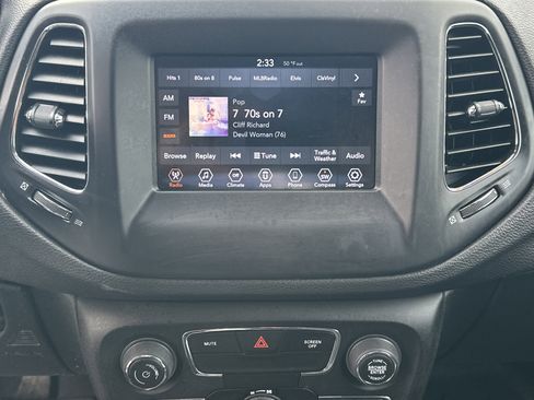 Used 2020 Jeep Compass Latitude image 29