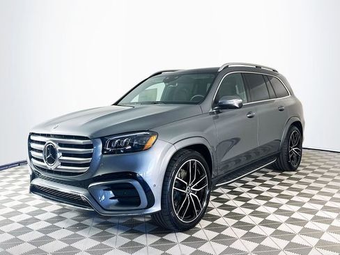New 2026 Mercedes-Benz GLS 580 4MATIC image 3