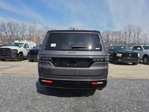 New 2026 Jeep Grand Wagoneer 4WD image 4