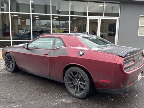 Used 2018 Dodge Challenger T/A image 4