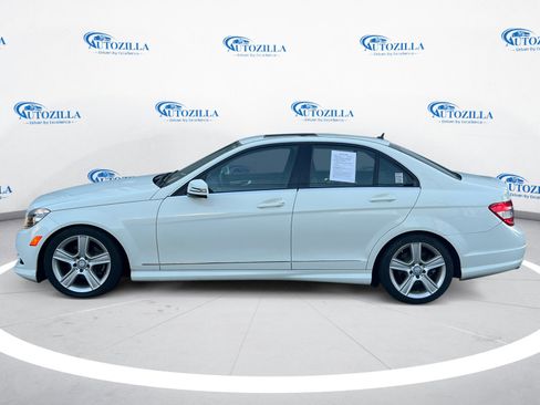 Used 2011 Mercedes-Benz C 300 4MATIC Sedan image 2