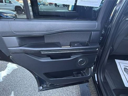 Used 2021 Ford Expedition XL image 22