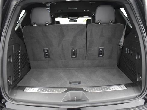 Used 2024 GMC Yukon Denali w/ Max Trailering Package image 10