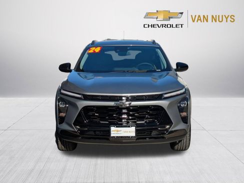 Used 2024 Chevrolet Trax ACTIV FWD image 2