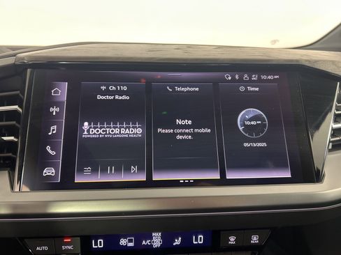 Used 2024 Audi Q4 e-tron Premium w/ Convenience Package image 18