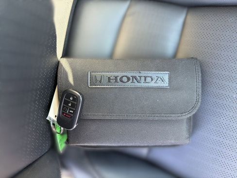 Used 2023 Honda Civic Touring image 38